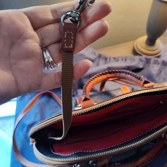 Dooney and Bourke bag NWOT - Picture 9 of 12